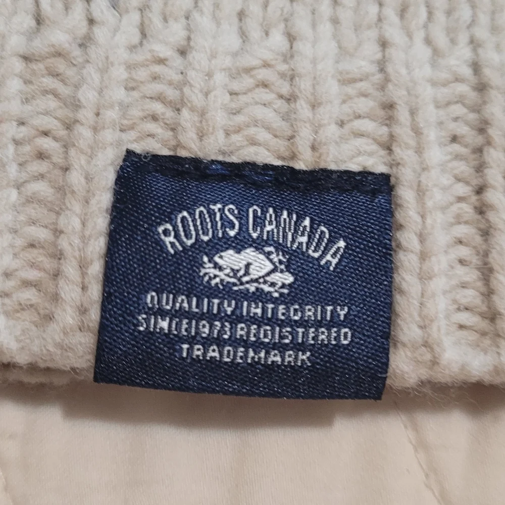 💜2 for $10💜Bundle and save. One of a kind sweater with hand woven details. - Picture 5 of 10